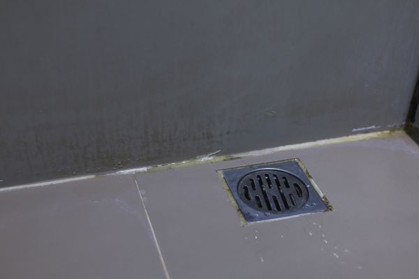 Bathroom Drain Installation in Saint Charles